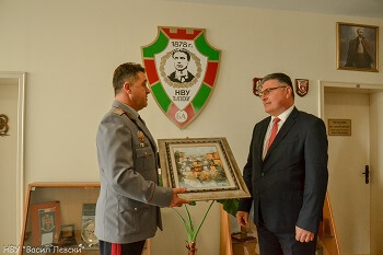 Служебният министър на отбраната Георги Панайотов посети НВУ