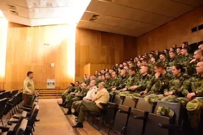 Бригаден генерал Иван Маламов се срещна с курсантите-випускници