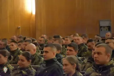 Командирът на Военноморските сили контраадмирал Кирил Михайлов се срещна с офицери и курсанти в НВУ