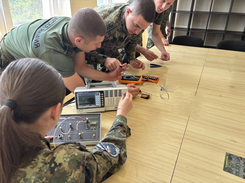 Катедра „Комуникационни мрежи и системи” Катедра „Комуникационни мрежи и системи”