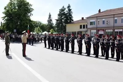 Курсанти от НВУ участваха в честването, с което Килифарево отбеляза 50 г. от обявяването си за град