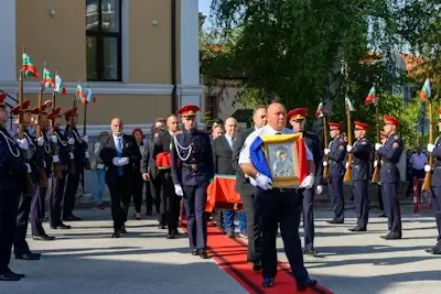 Ръководството на НВУ присъства на храмовия празник на „Рождество Богородично“