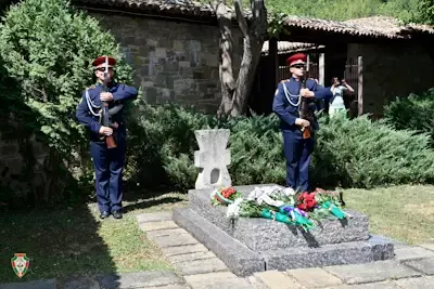 Почетен караул от НВУ се включи в честването на християнския празник Петровден